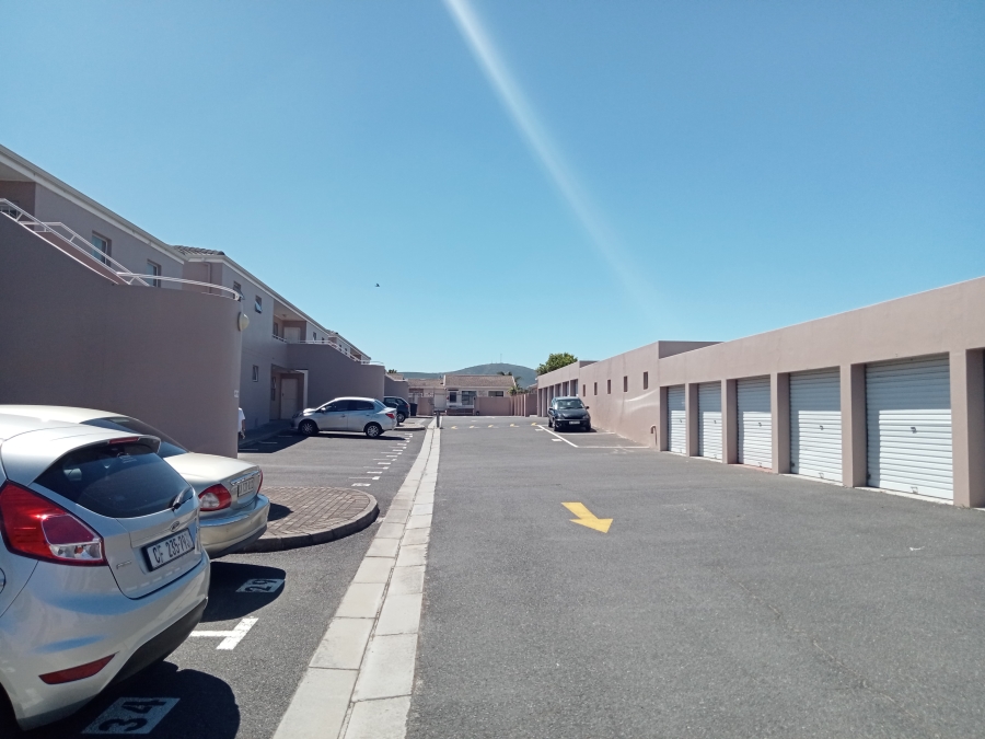 To Let 1 Bedroom Property for Rent in Bothasig Western Cape